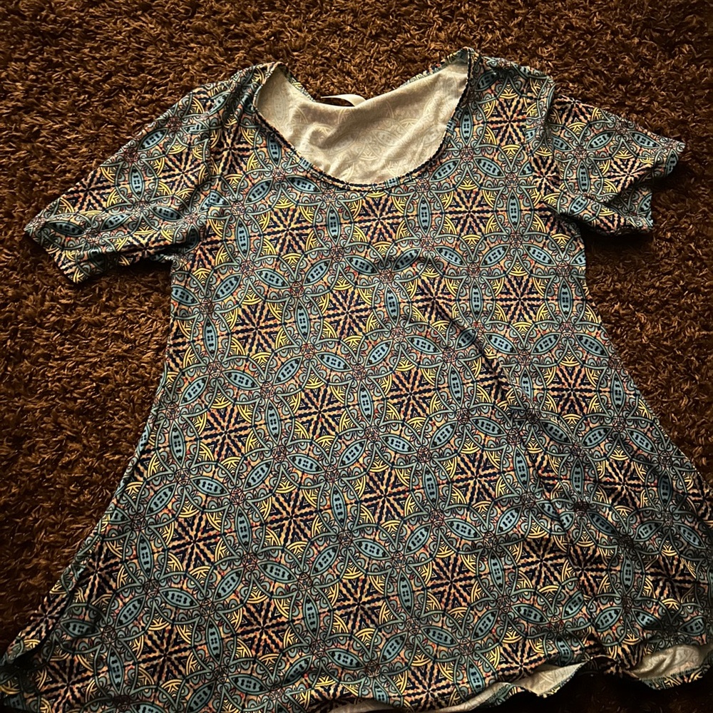 Lularoe perfect tee
